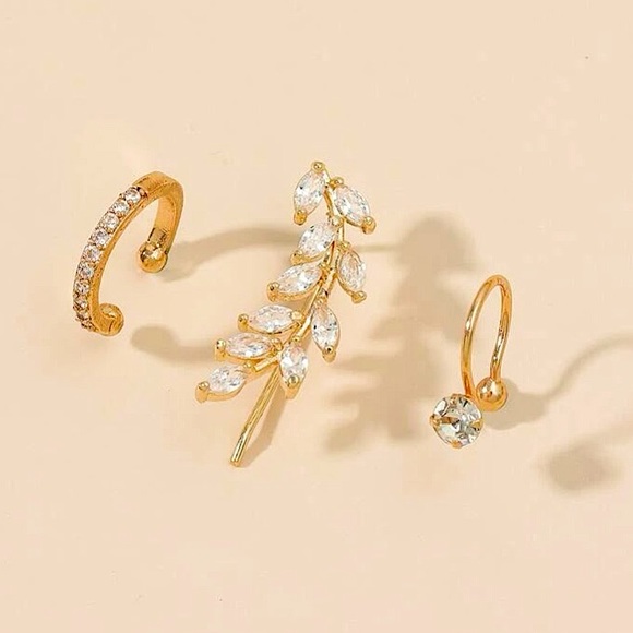 ⚜️[𝟯/$𝟭𝟴]⚜️CZ Gold Floral 3 Earrings Set NEW - Picture 3 of 5